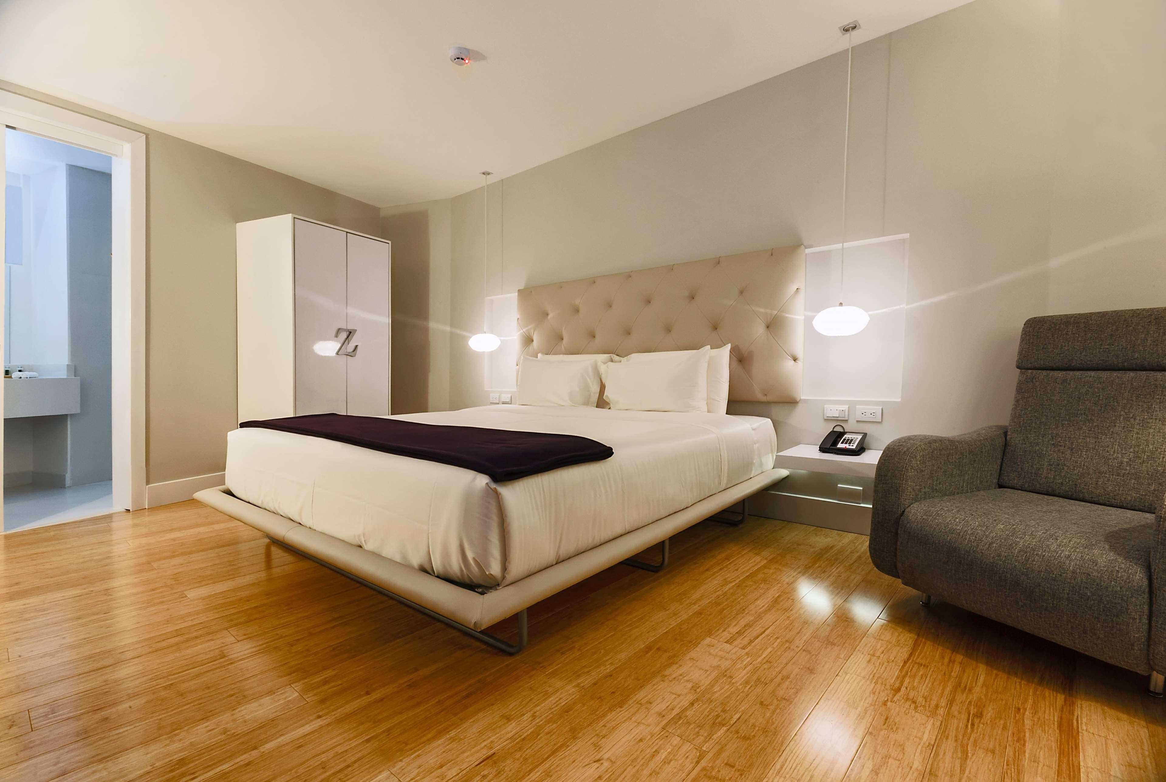 Tryp By Wyndham Zahir 4*